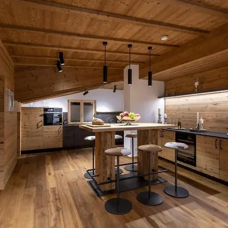 Apartment 6br Cozy Penthouse For Your Holiday